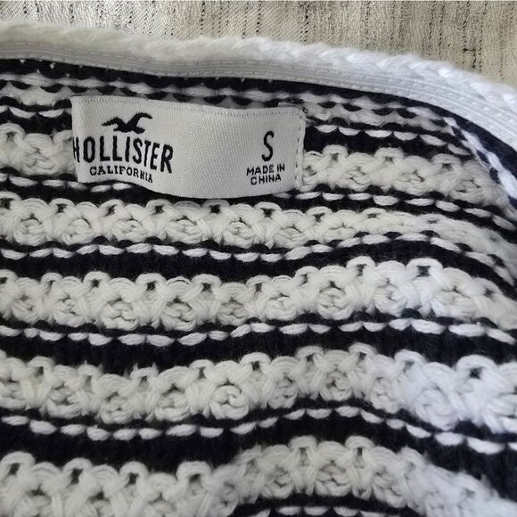 Hollister Striped Crochet Halter Top - Picture 4 of 4